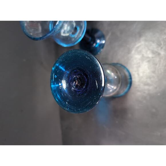 Mexican Handblown Wine Goblets, Clear Glass with Aqua Blue‎ Rim, Stem, Set of 2 - Picture 10 of 10